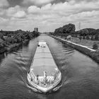 Fluss-Schiff­fahrt auf dem Rhein-Herne-Kanal