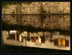 Fluss um das Schloss Landshut in Utzenstorf