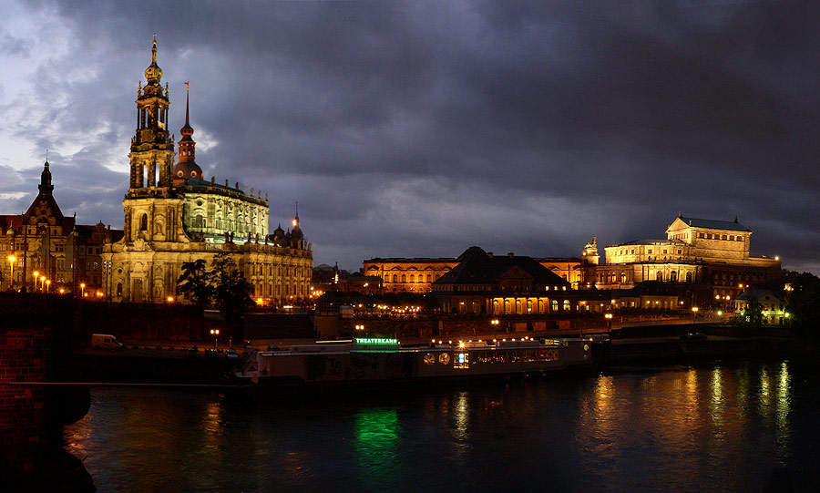 Flussabwärts ins Licht