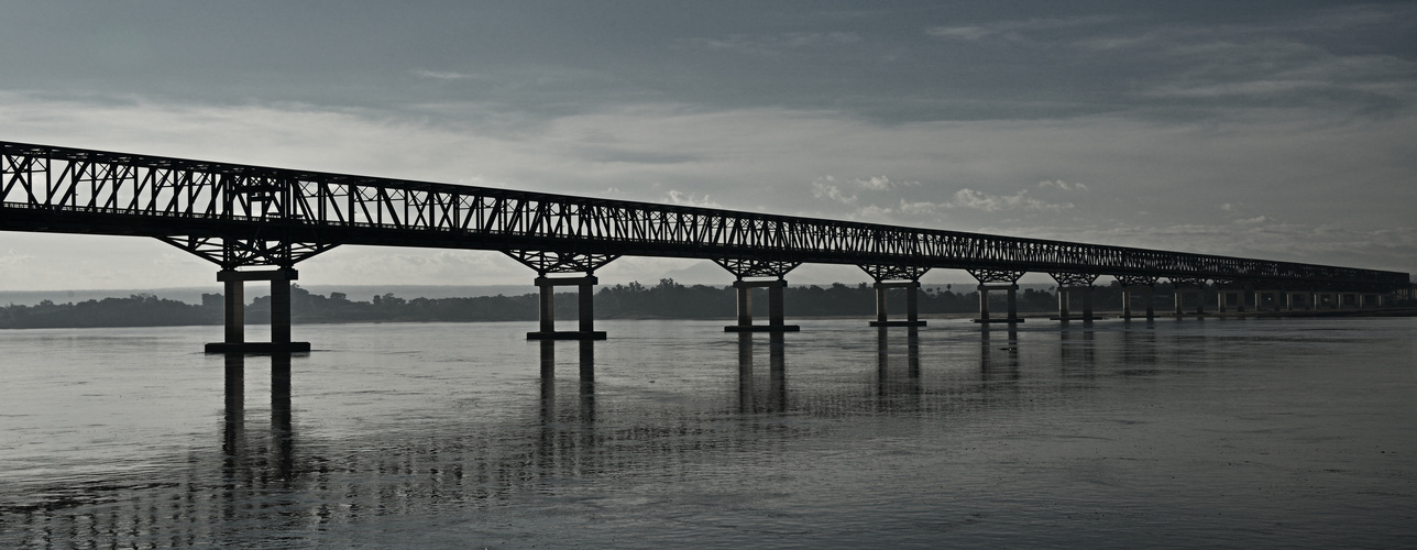 Flussfahrt nach Mandalay/ river cruise to Mandalay