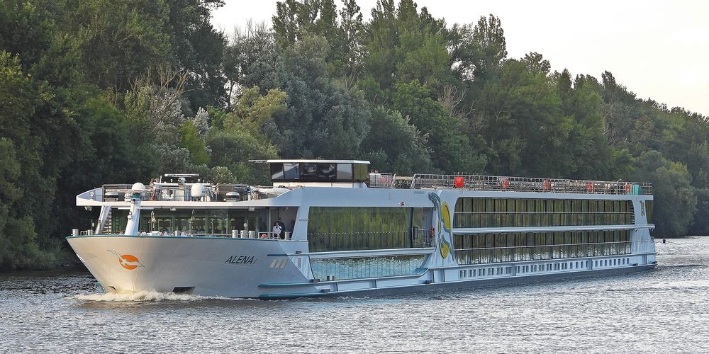 Flusskreuzfahrtschiff ALENA I Foto & Bild landschaft, schiffe und