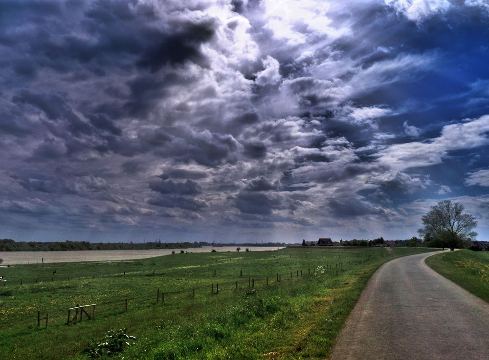 Flußlandschaft bei Wesel