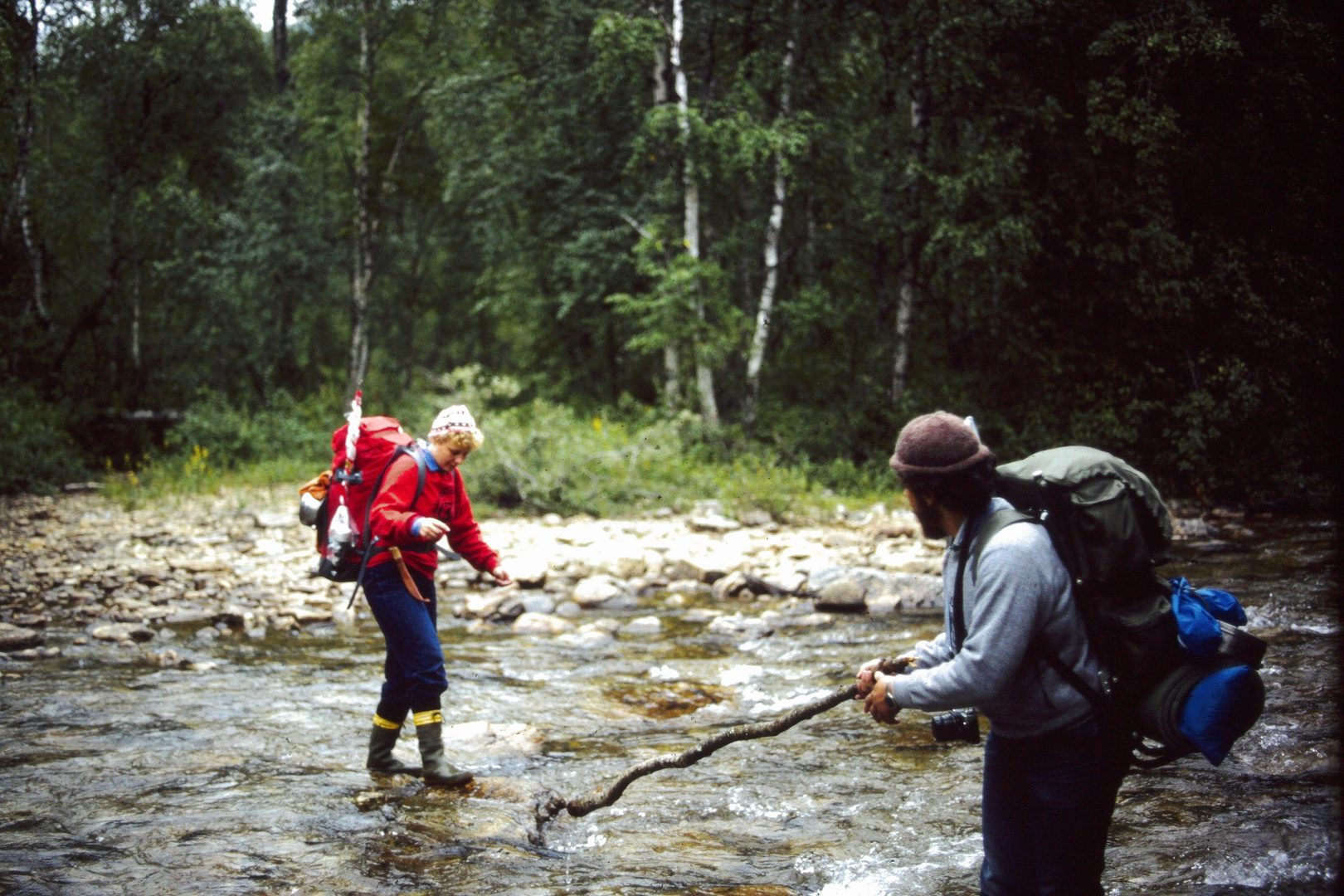 Flussüberquerung Finnisch Lappland