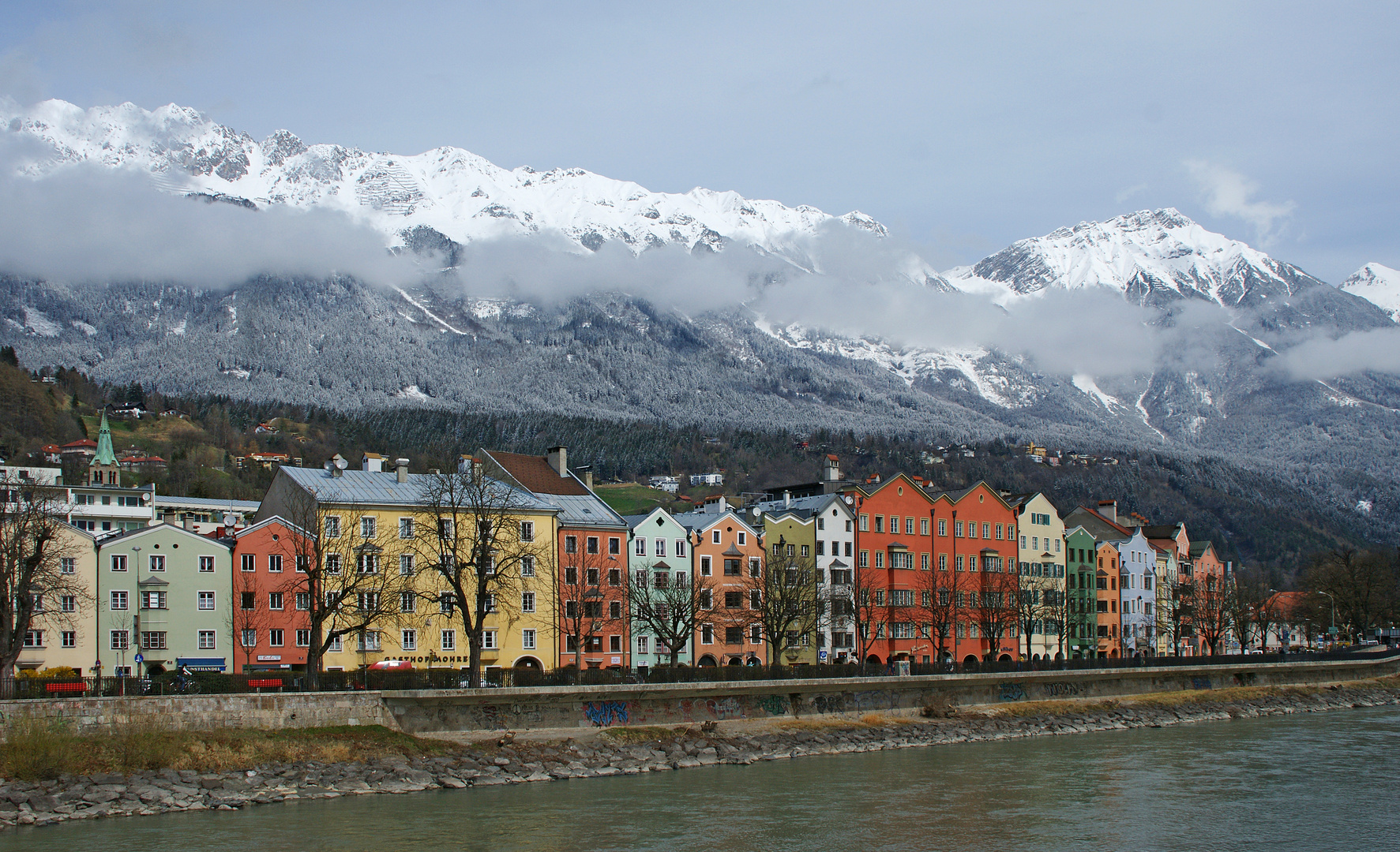 Flußufer in Innsbruck