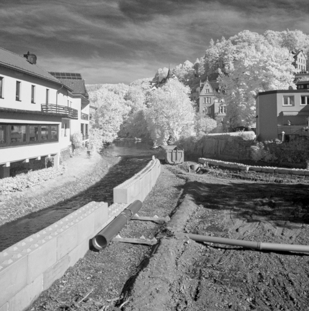 Flut Ursache in Gemünd durch Verengung des Bettes?