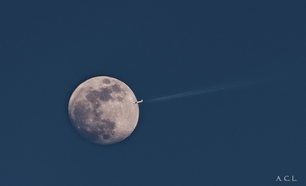 Fly me to the moon...