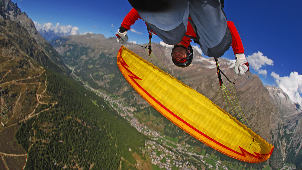 "fly over - wing over saas fee"