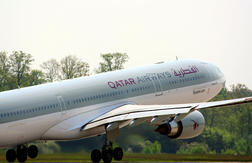 "Fly-Qatar"