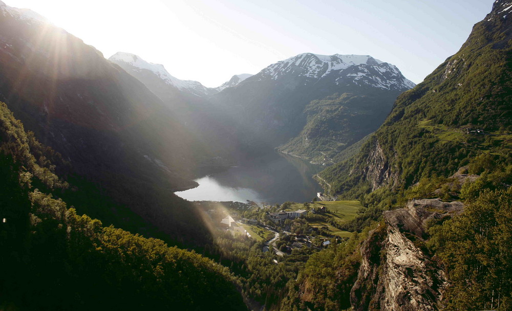 Flydalsjuvet, Blick zum Geiranger, Norwegen, More und Romsdalen