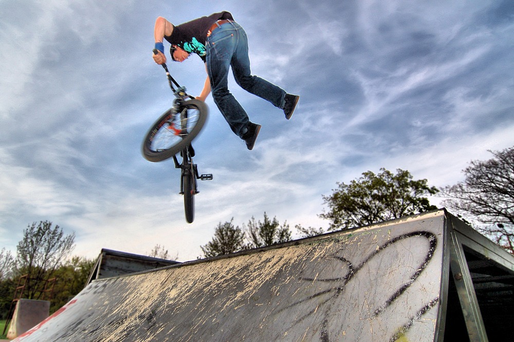 FlyHigh BMXler von Steven Thyzel 