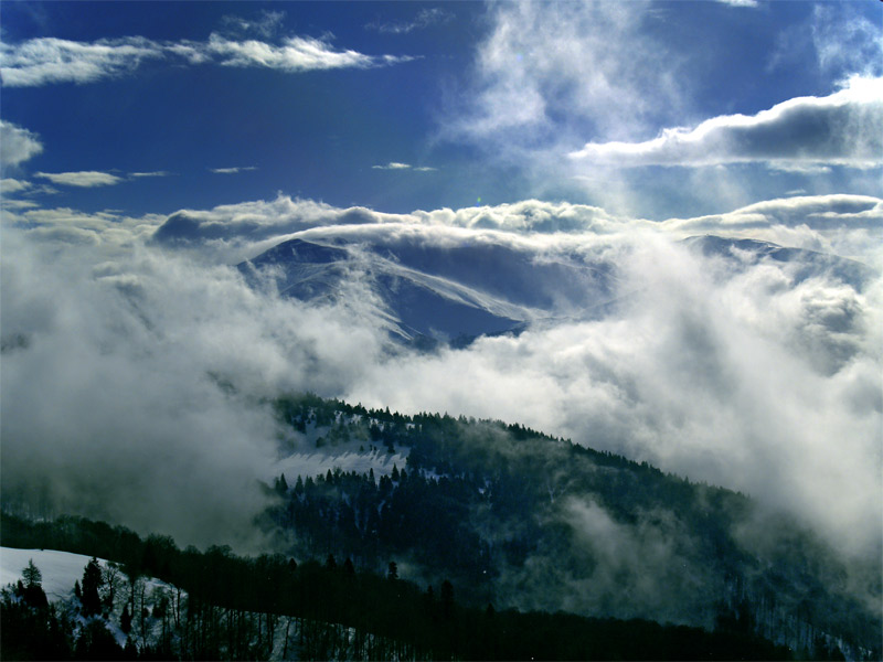 flying clouds