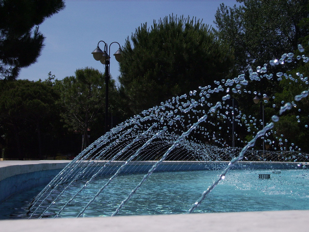 flying water.... by Die Gräfin