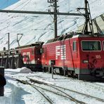 FO-Loks 105 und 106 in Andermatt