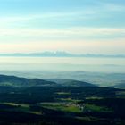 Föhn-Fernsicht vom Lusen in südlicher Blickrichtung - Alpenpanorama mit Dachsteinmassiv