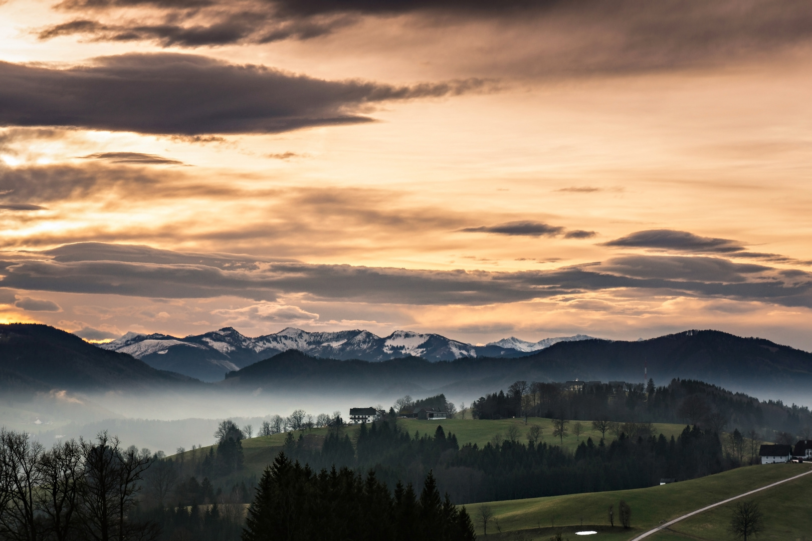 Föhn im Abendlicht