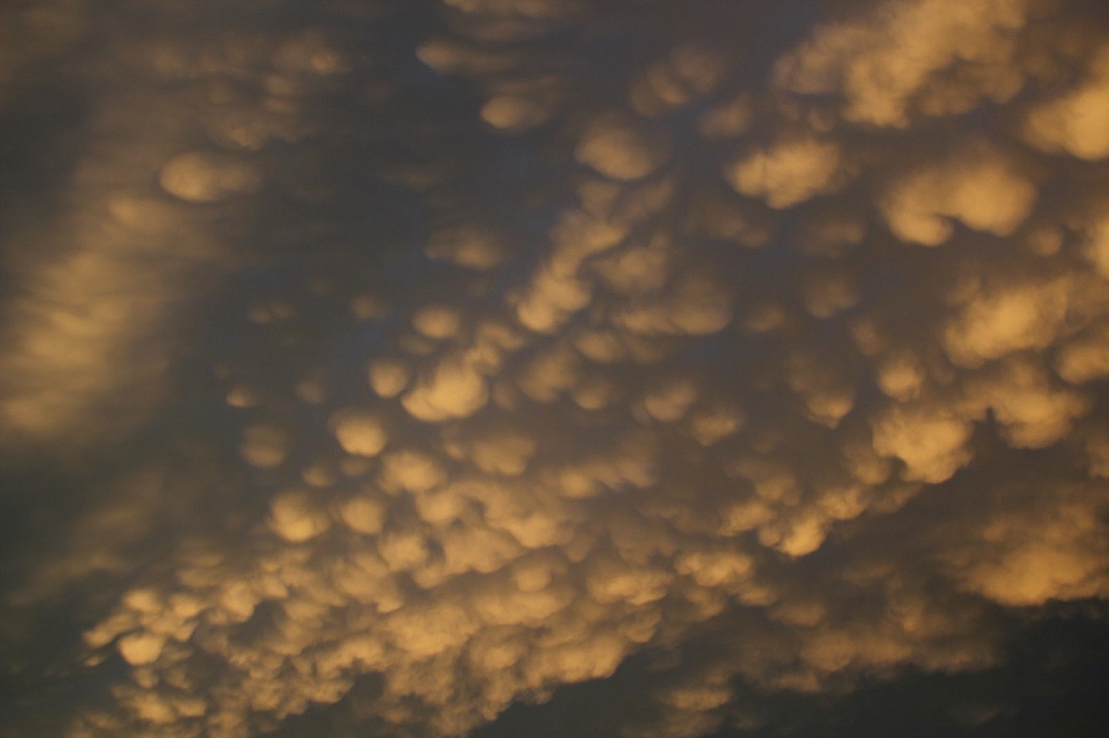 Föhniger Mammatus-Sonnenuntergang