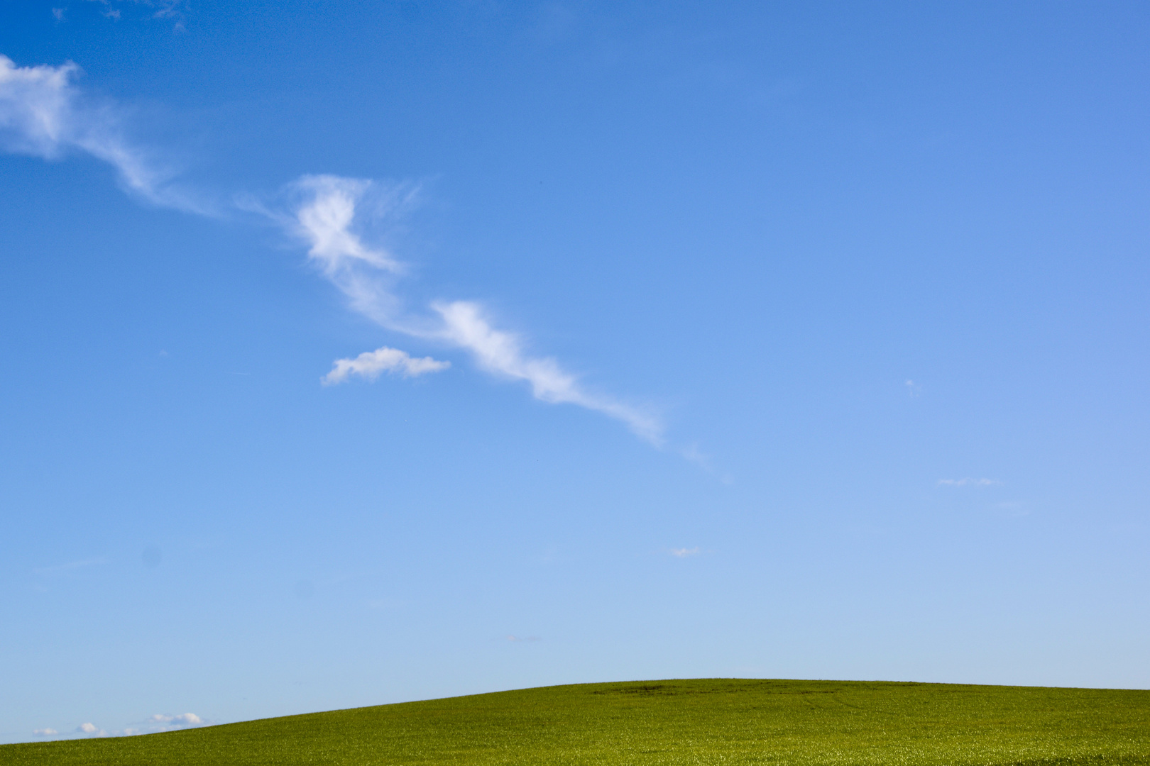 Föhnwolke mit Wiesenkuppe