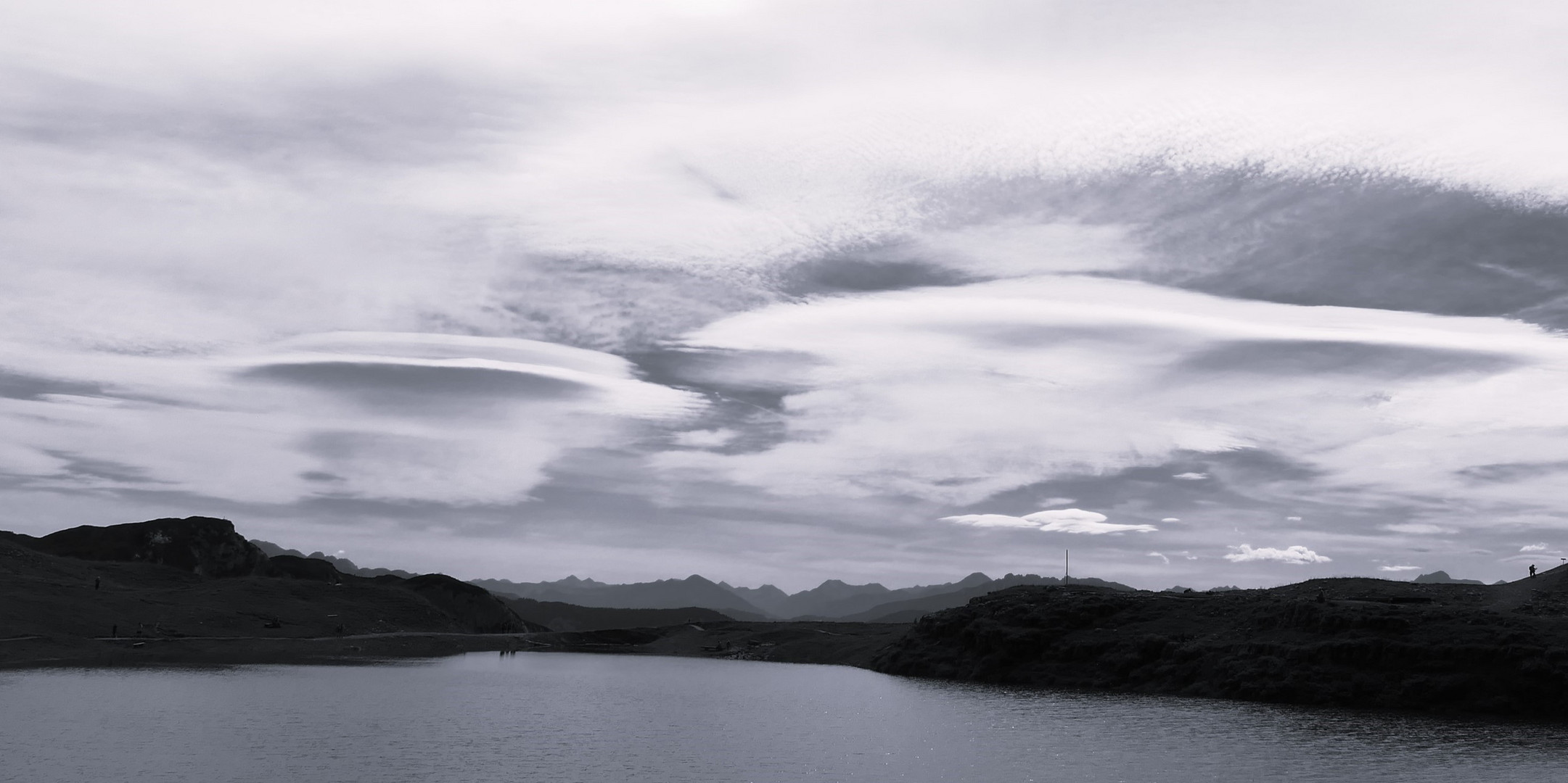 Föhnwolken über dem Augstsee