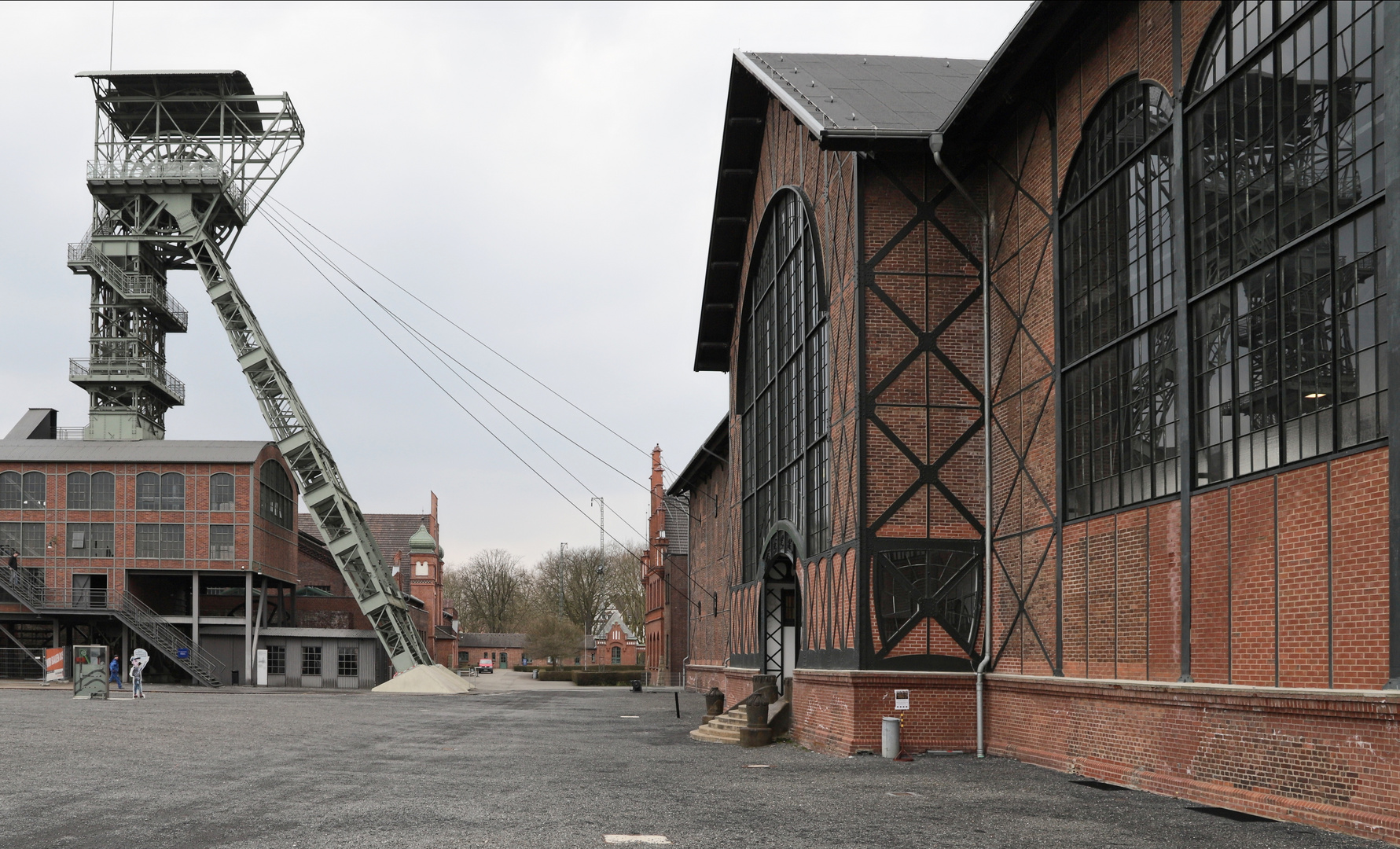 Fördergerüst und Maschinenhalle der Zeche Zollern (2018_03_27_EOS 6D Mark II_0468_ji)