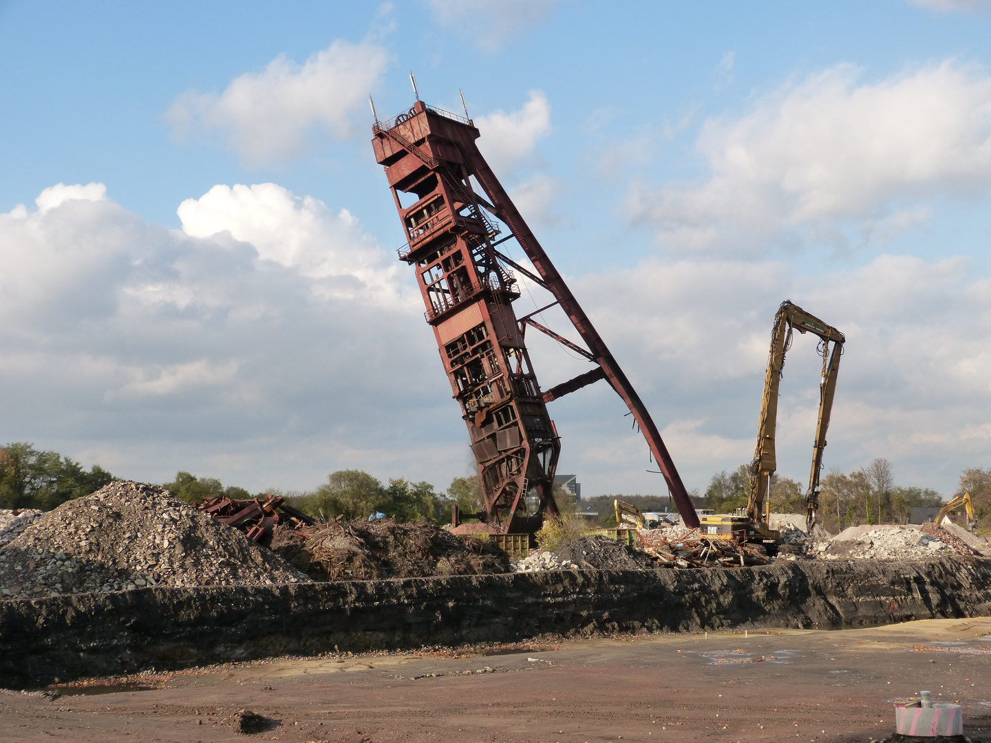 Fördergerüstabbruch in 3 Zügen