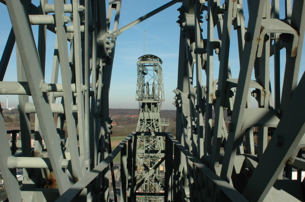 Förderturm auf Zoller 2/4