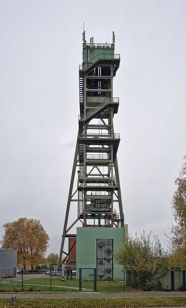 Förderturm der Zeche Hansa