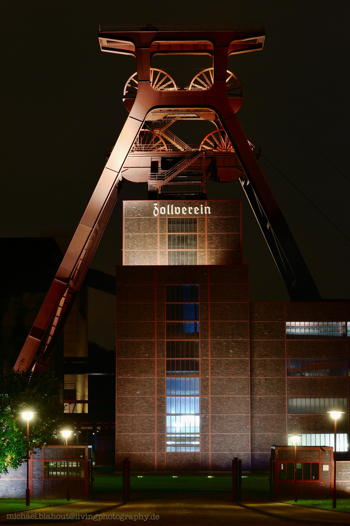 Foerderturm der Zeche Zollverein