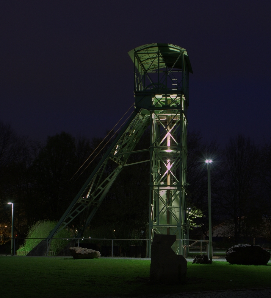 Förderturm @Night