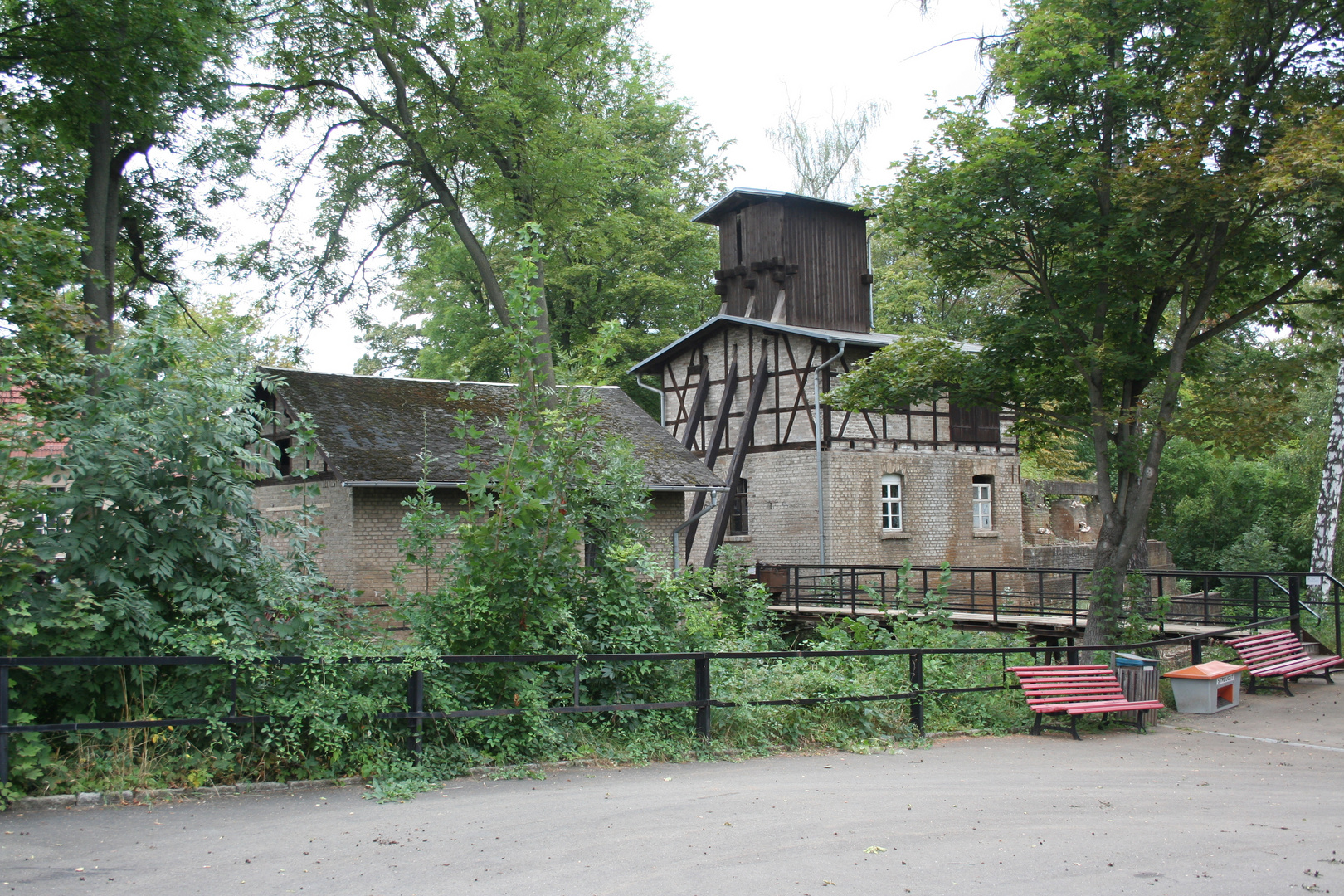 Förderturm und Maschinenhaus