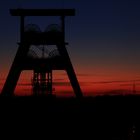 Förderturm vor Sonnenuntergang