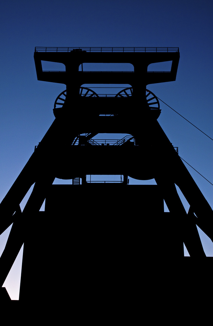 Förderturm Zeche Zollverein No. 3