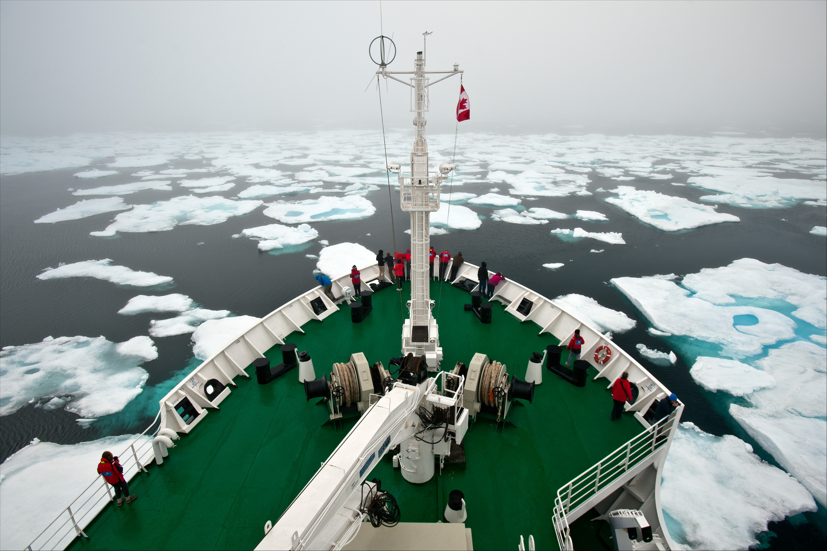 [ Fog & Sea Ice at Davis Strait ]