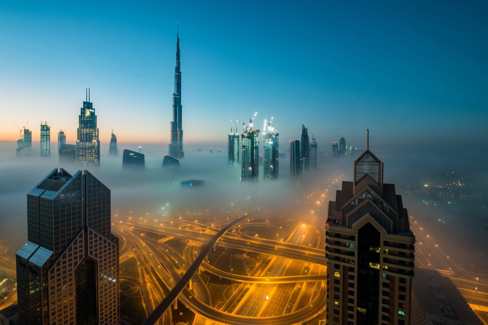 foggy Dubai Foto & Bild city, world, nacht Bilder auf
