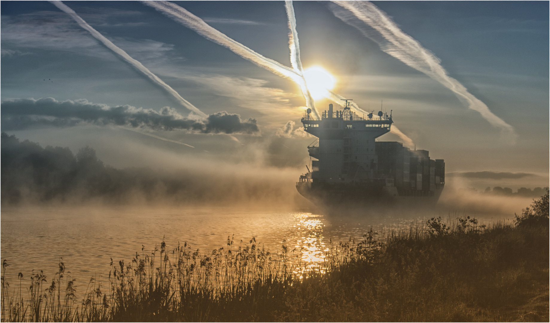 Foggy morning at Kiel-Canal.,/ Germany 