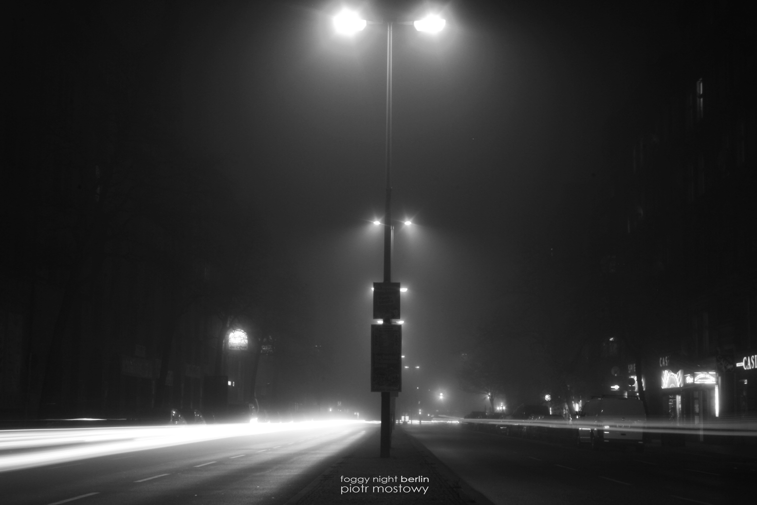 foggy-night-berlin