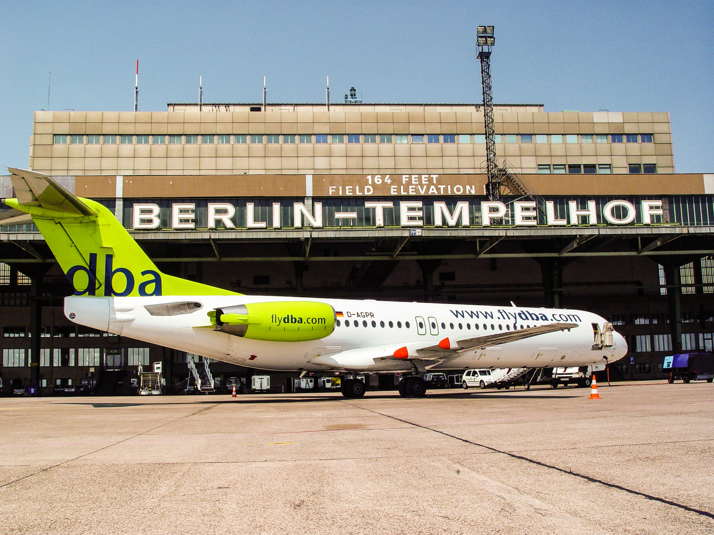 Fokker 100 Airport Berlin Tempelhof