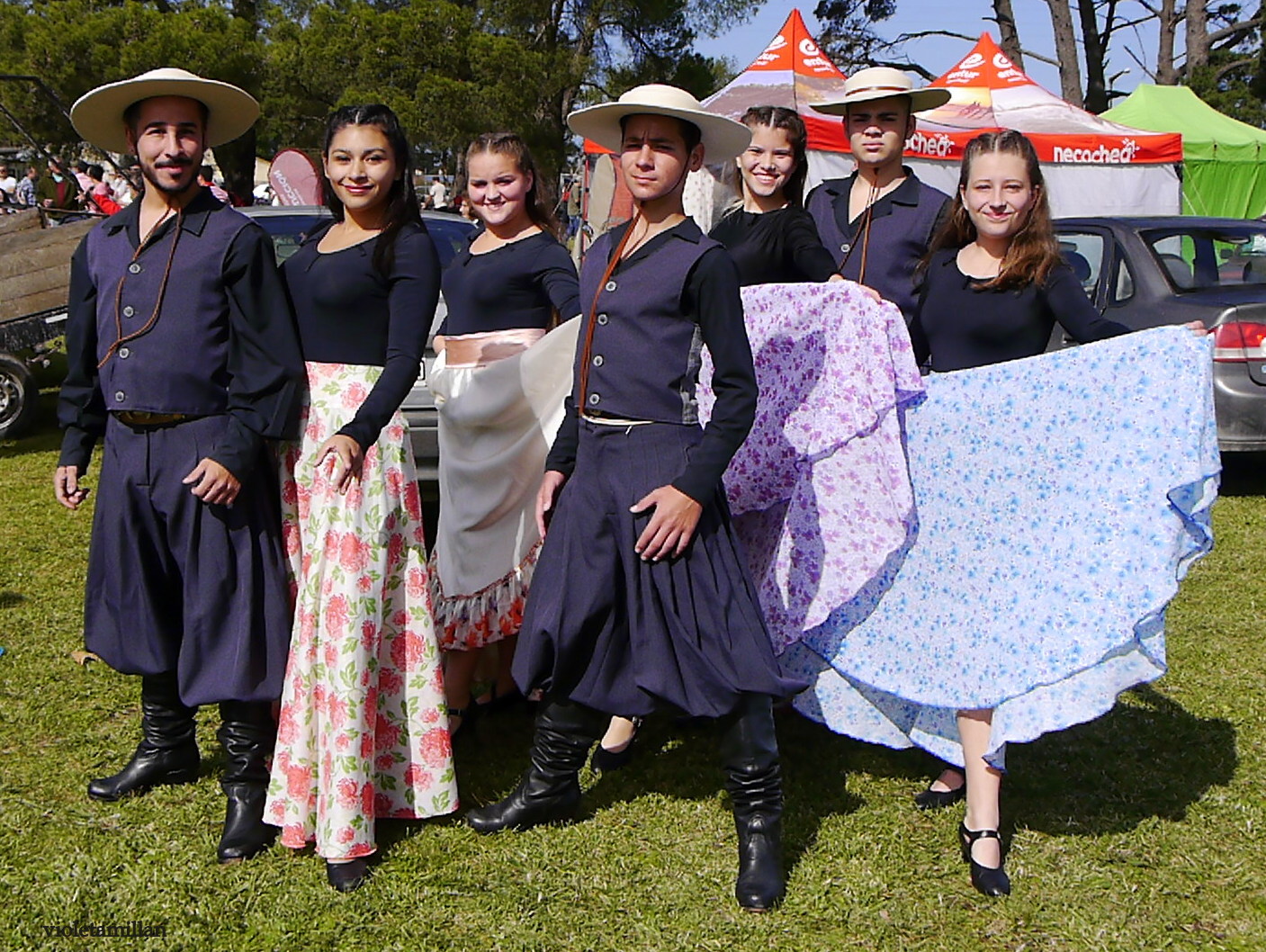 FOLKLORE CRIOLLO ARGENTINO