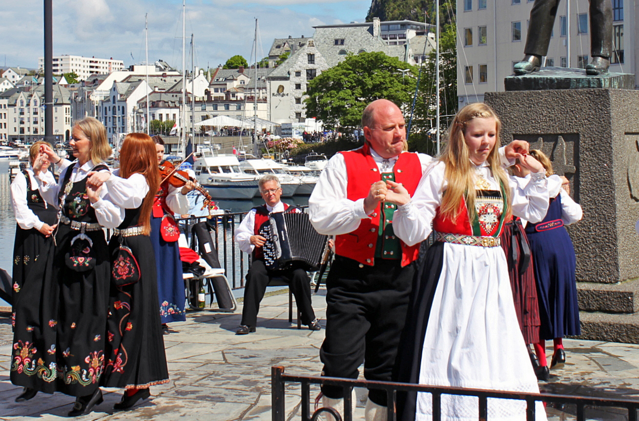 Folklore in Ålesund