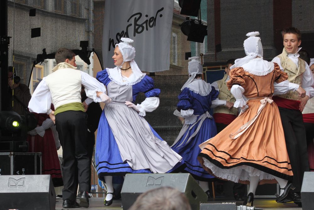 Folkloregruppe "Les Compagnons du Bareuzai", Frankreich