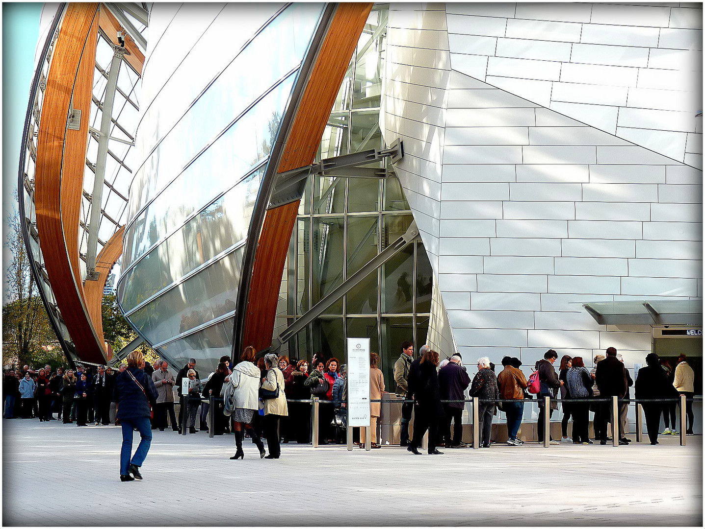 FONDATION - LOUIS VUITTON - 3 -