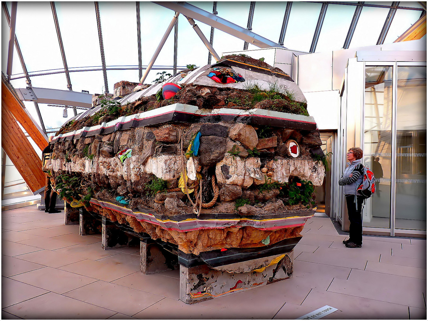 FONDATION - LOUIS VUITTON - 33 -