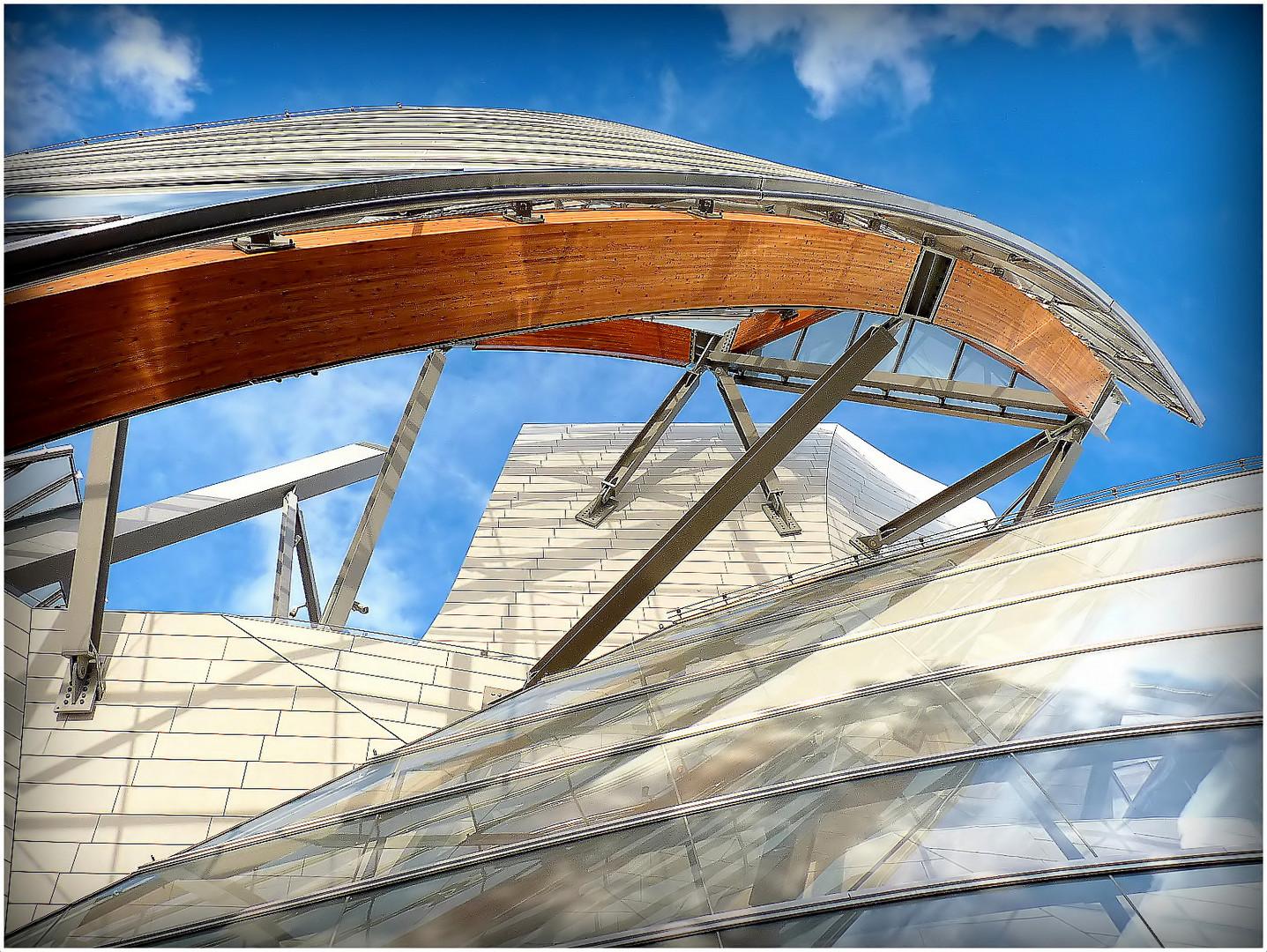 FONDATION - LOUIS VUITTON - 9 -