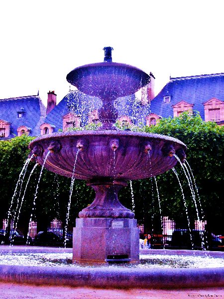 Fontain Place de Vosges