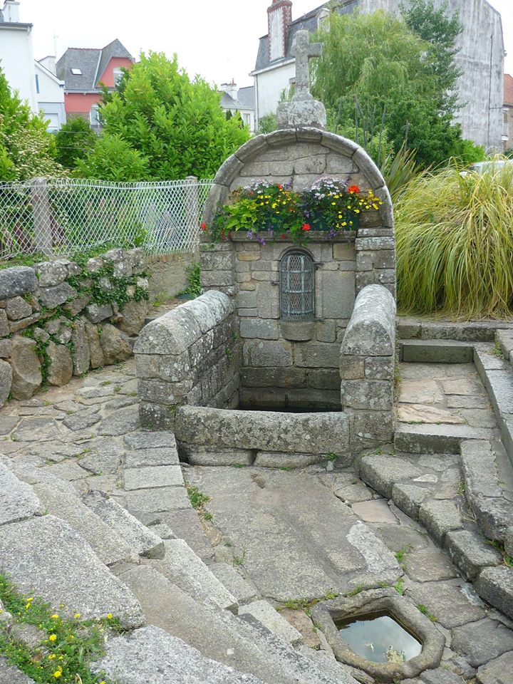 Fontaine à Larmor-Plage, dans le Morbihan. 