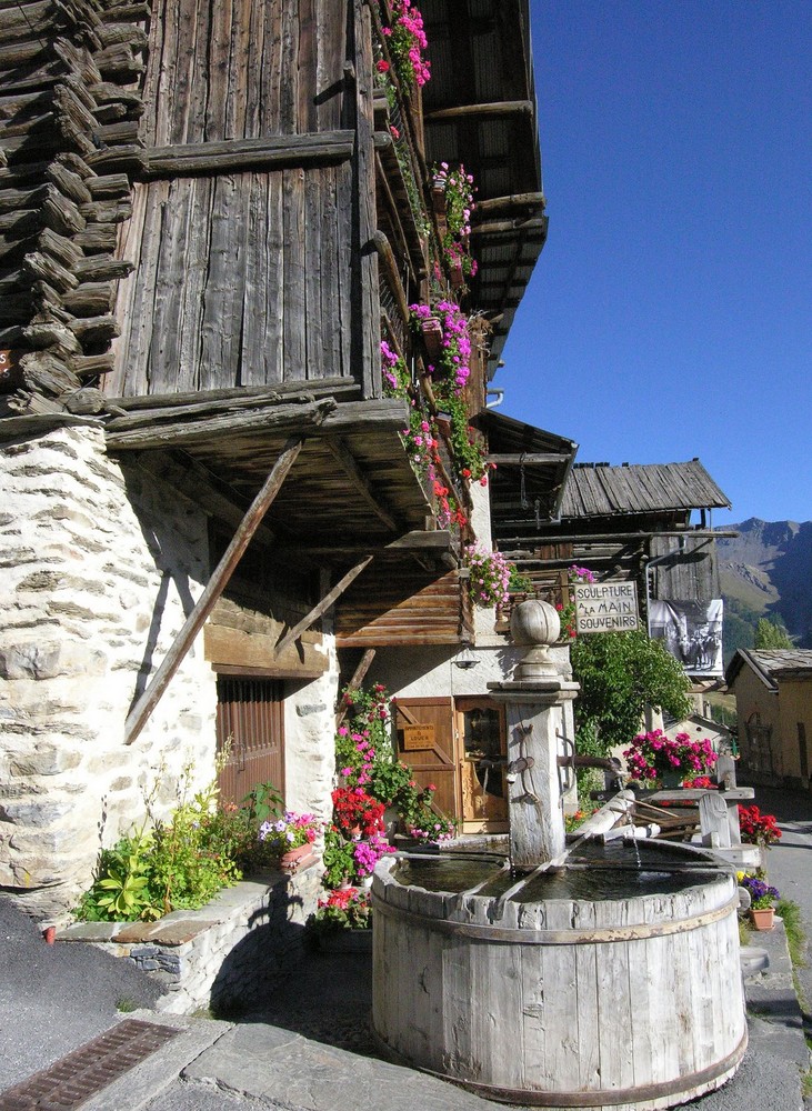 Fontaine à Saint-Véran