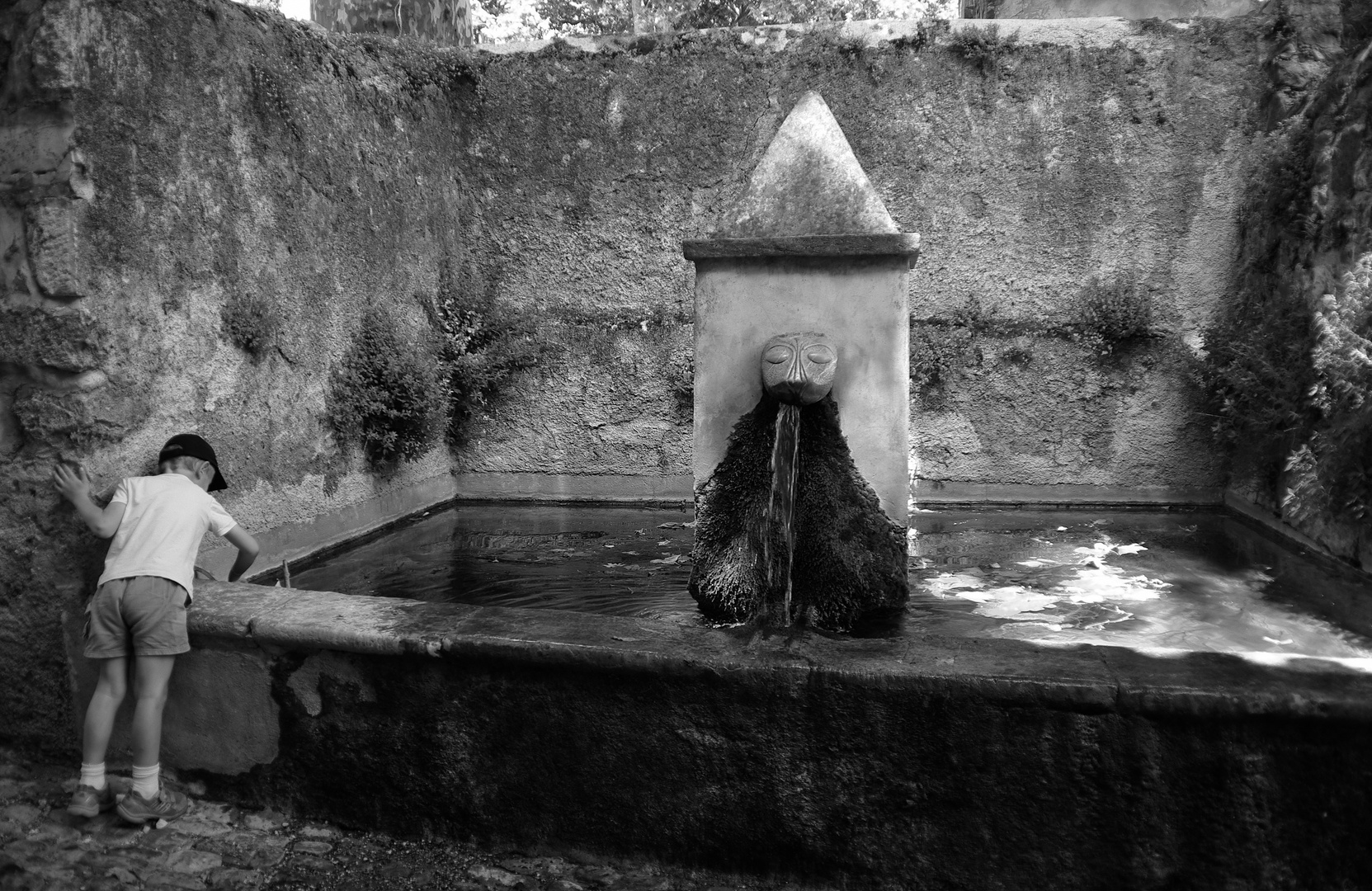 Fontaine à St Jean de Buèges