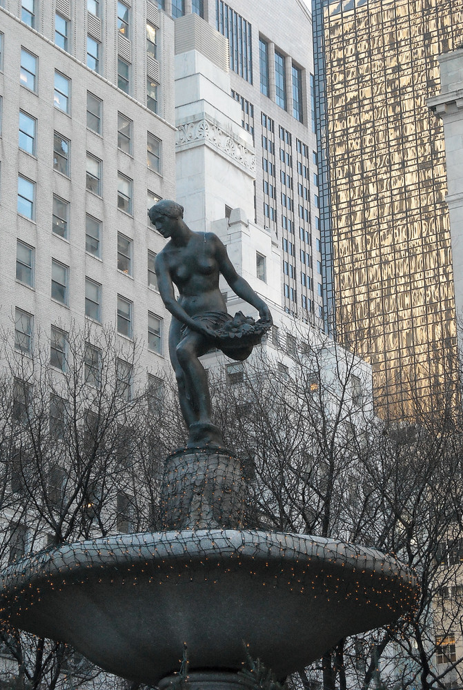 fontaine d'abondance prise à l'angle de la 5eme avenue et central park