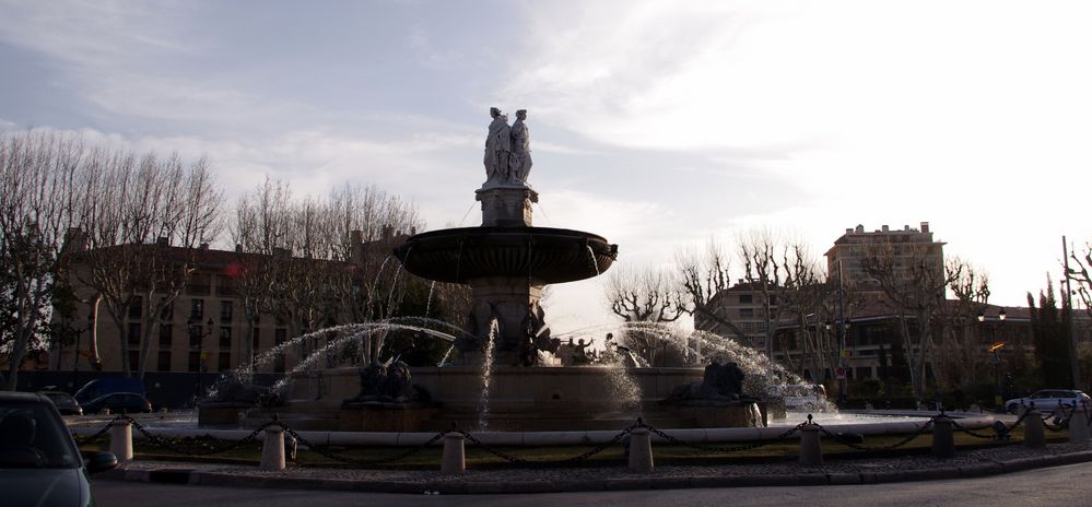 Fontaine de la Place de la Rotonde à Aix en Provence ...