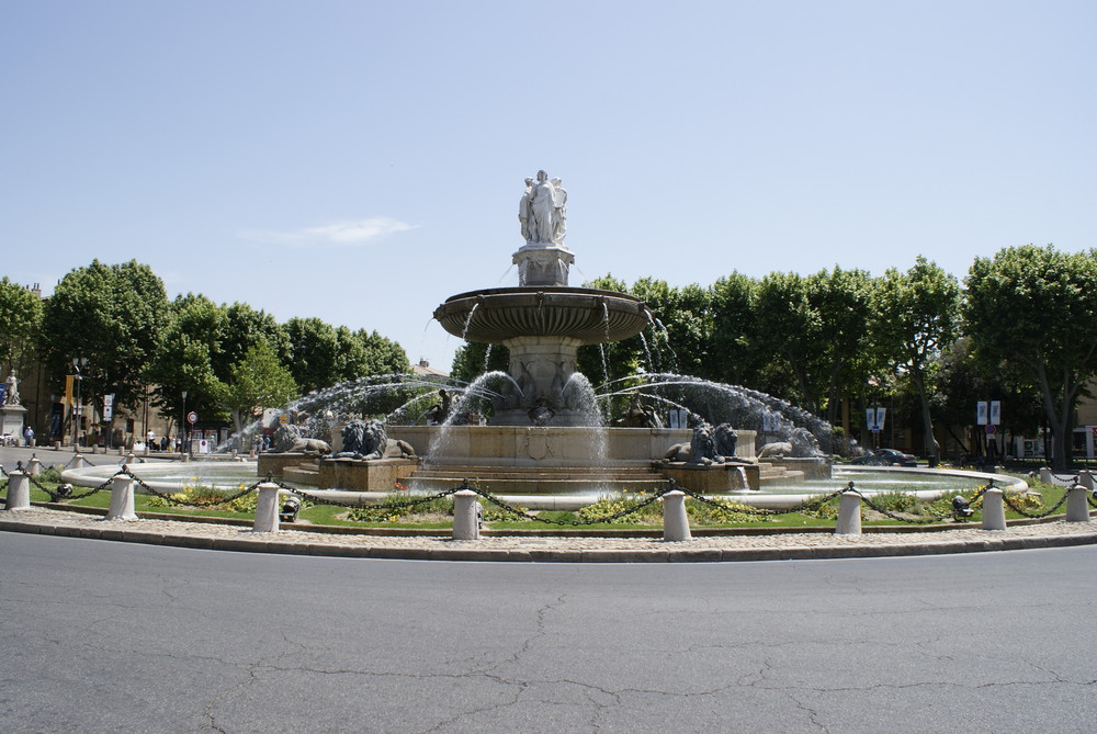FONTAINE DE LA ROTONDE AIX EN PROVENCE photo et image  europe, france
