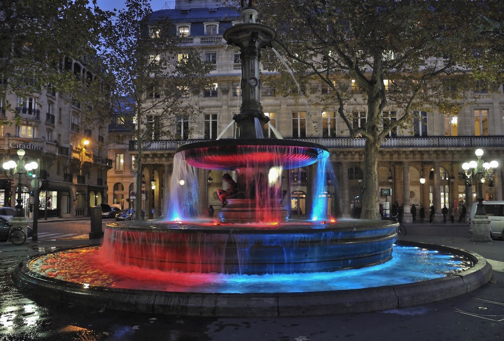 Fontaine du Palais Royal, Comédie Française, Paris (réf. 6844)